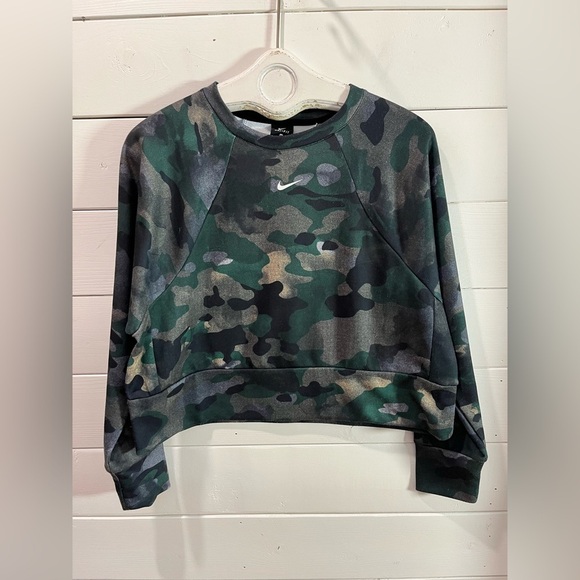 💚 NIKE – Dri-FIT Camo Cropped Sweatshirt – Size M - Picture 4 of 12